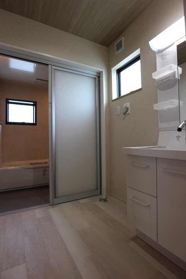 �E�ߎ��E���ʁE��􂢃X�y�[�X